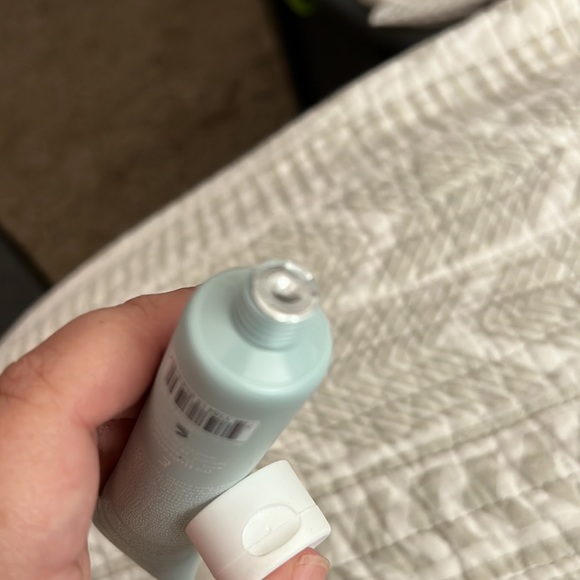 Evio Beauty Pore-Fect Primer - Picture 2 of 3